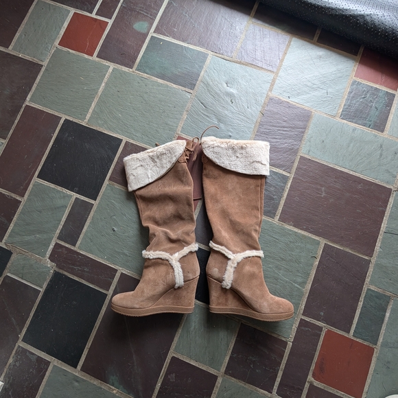 Guess Shanay Brown Suede Boots - Picture 1 of 9